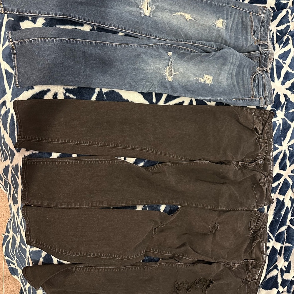American Eagle Outfitters Blue Skinny Jeans and 2 Old Navy Skinny jeans size 10